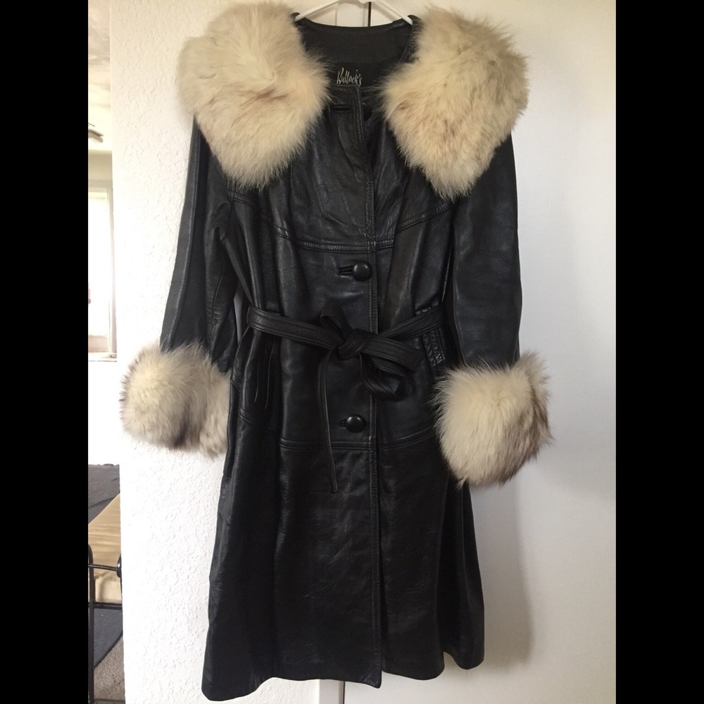 💕VINTAGE LEATHER AND FUR COAT 💕